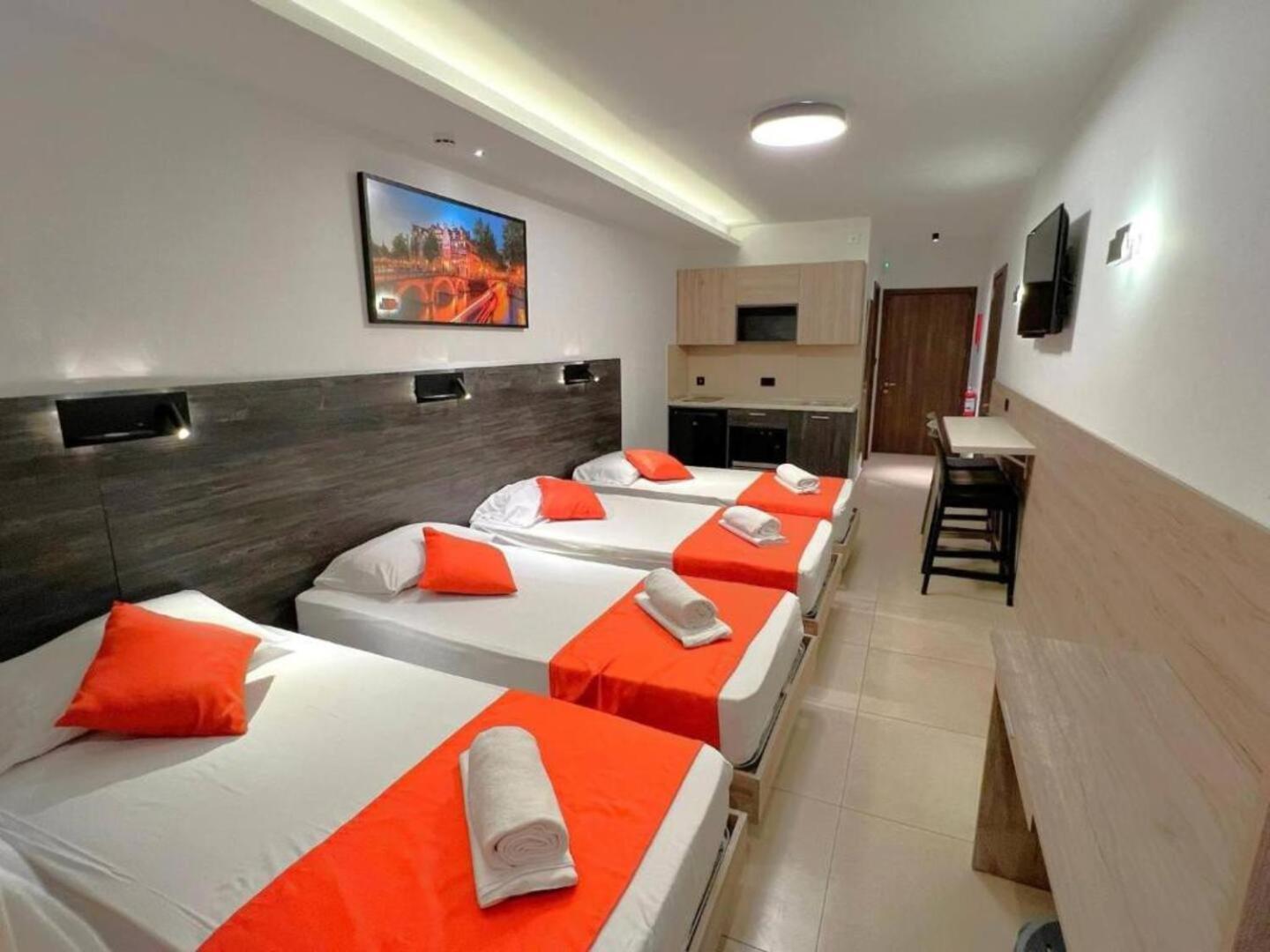 Bayside A Apartments Saint Julian's Bagian luar foto
