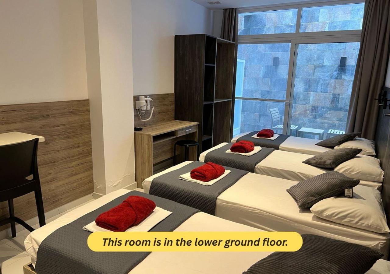 Bayside A Apartments Saint Julian's Bagian luar foto