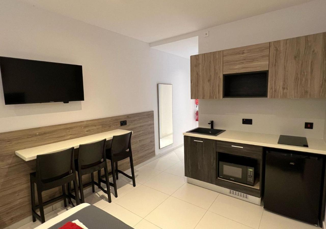 Bayside A Apartments Saint Julian's Bagian luar foto