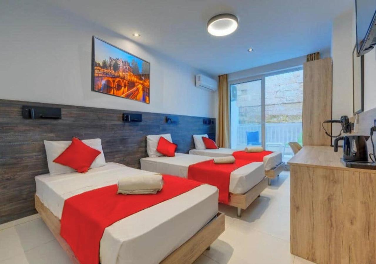 Bayside A Apartments Saint Julian's Bagian luar foto